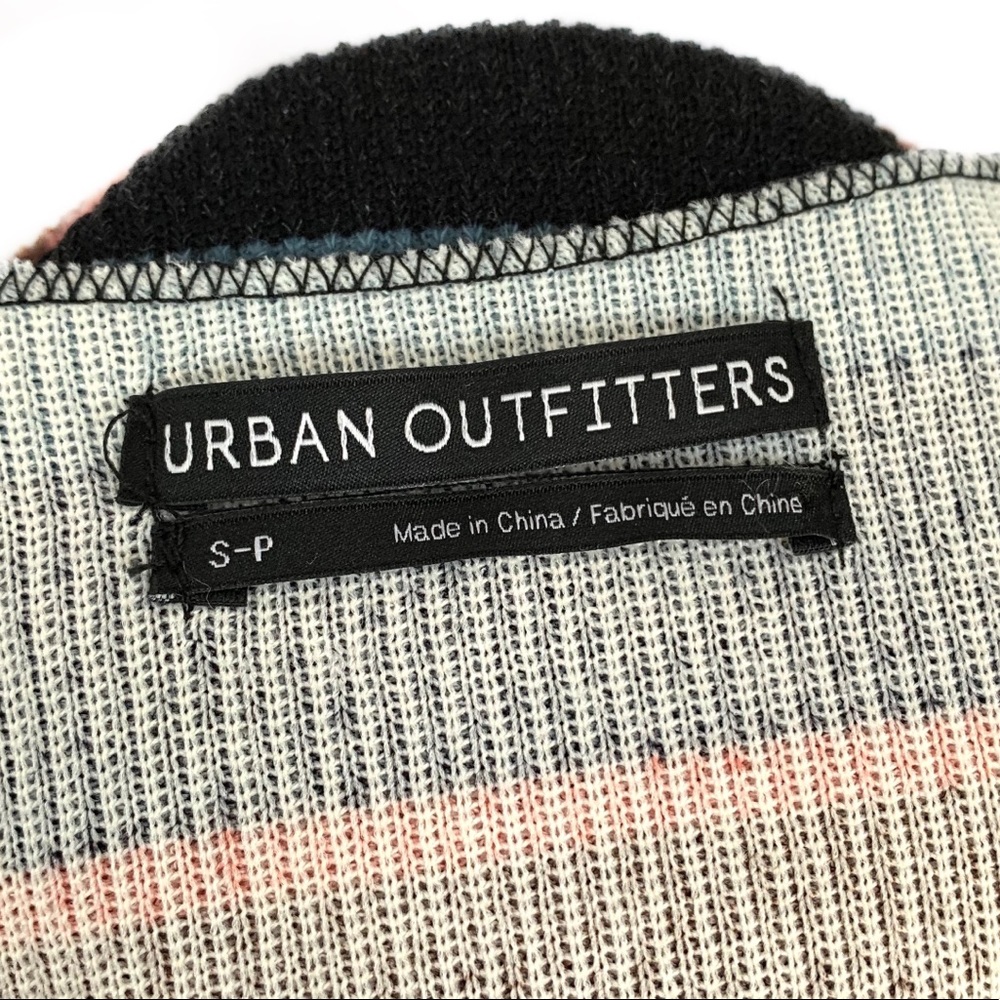 •SOLD•URBAN OUTFITTERS Jax Inside Out Sweater - Picture 6 of 6